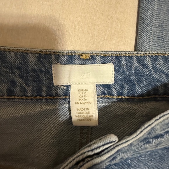 H&M Women’s Denim Jeans Size 16 - Picture 3 of 4